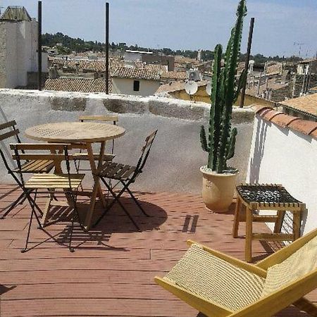 Appartement Avec Terrasse Panoramique Au Coeur De Nimes Luaran gambar